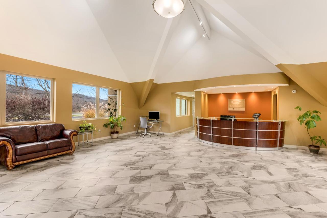 Econo Lodge Inn & Suites Binghamton Zewnętrze zdjęcie