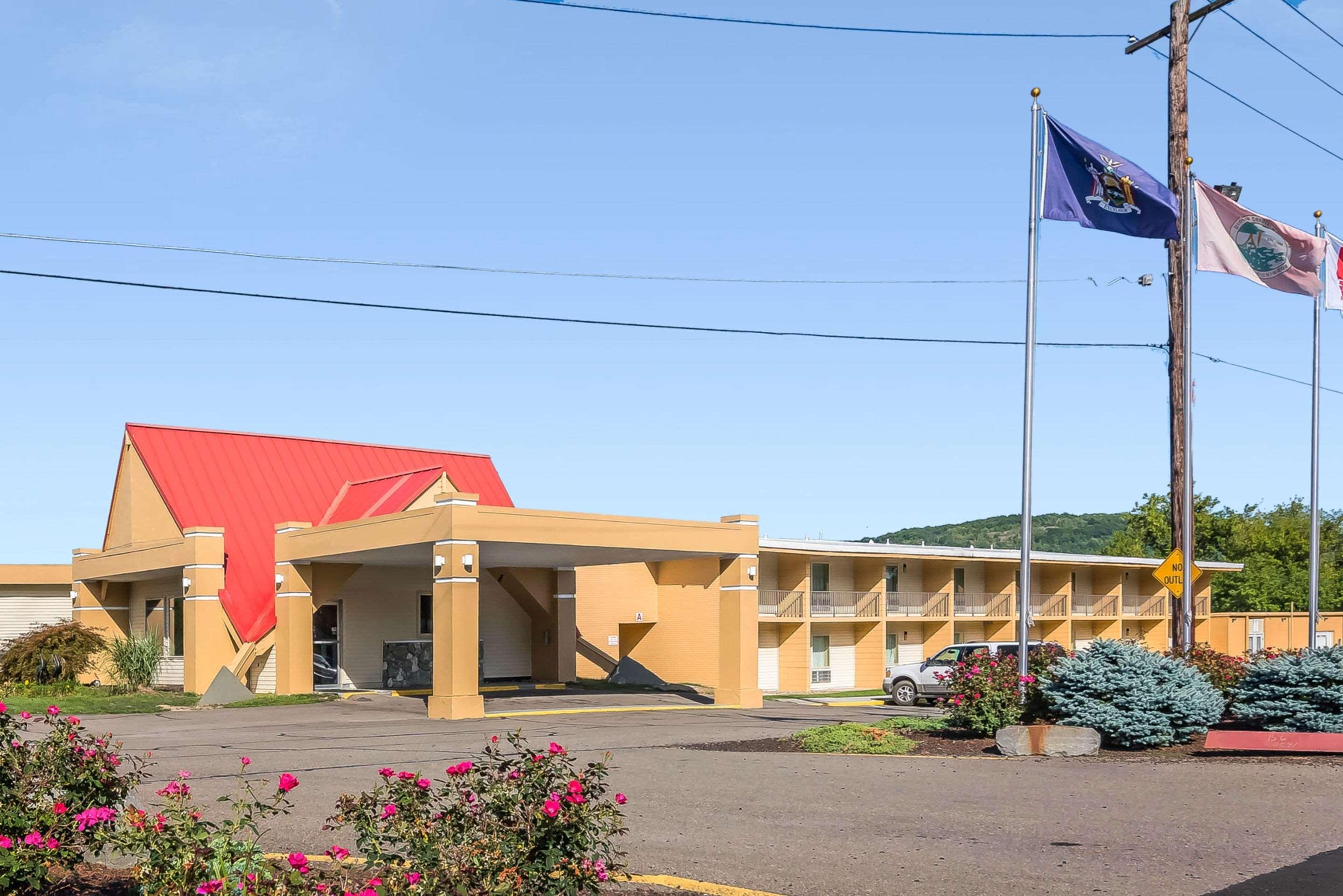 Econo Lodge Inn & Suites Binghamton Zewnętrze zdjęcie