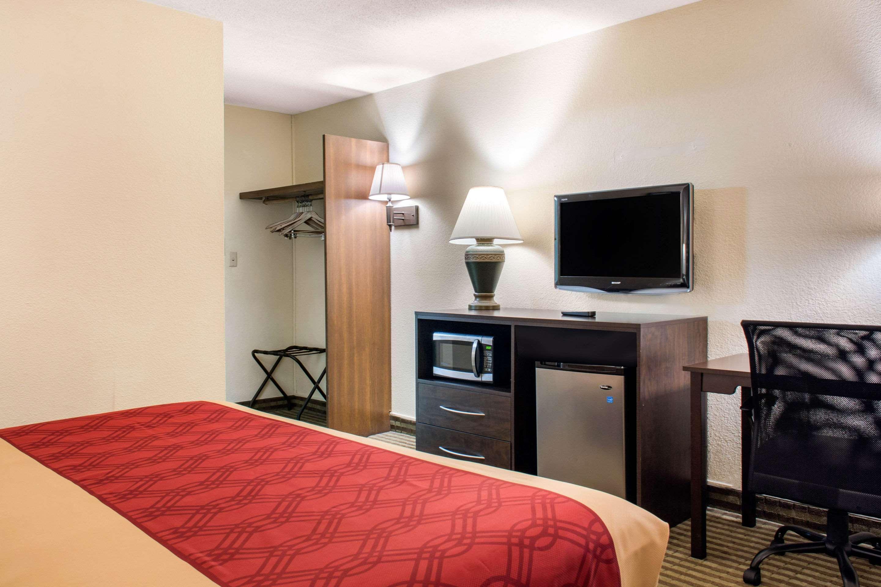 Econo Lodge Inn & Suites Binghamton Zewnętrze zdjęcie