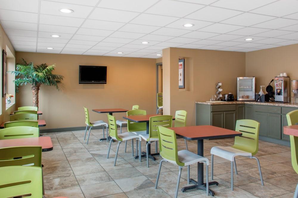 Econo Lodge Inn & Suites Binghamton Zewnętrze zdjęcie