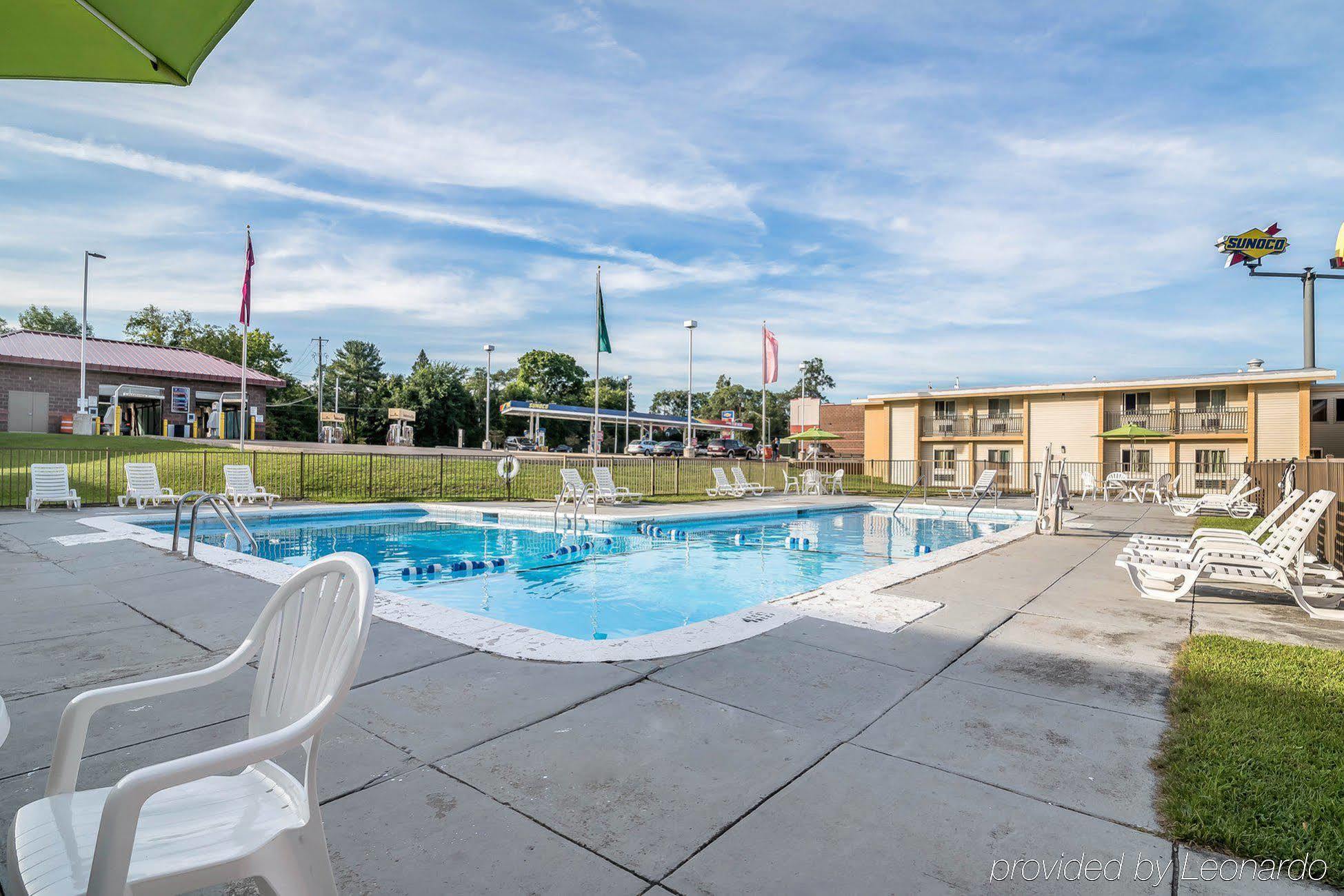 Econo Lodge Inn & Suites Binghamton Zewnętrze zdjęcie