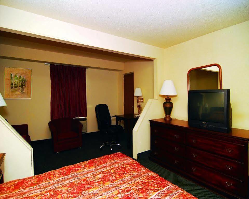 Econo Lodge Inn & Suites Binghamton Zewnętrze zdjęcie